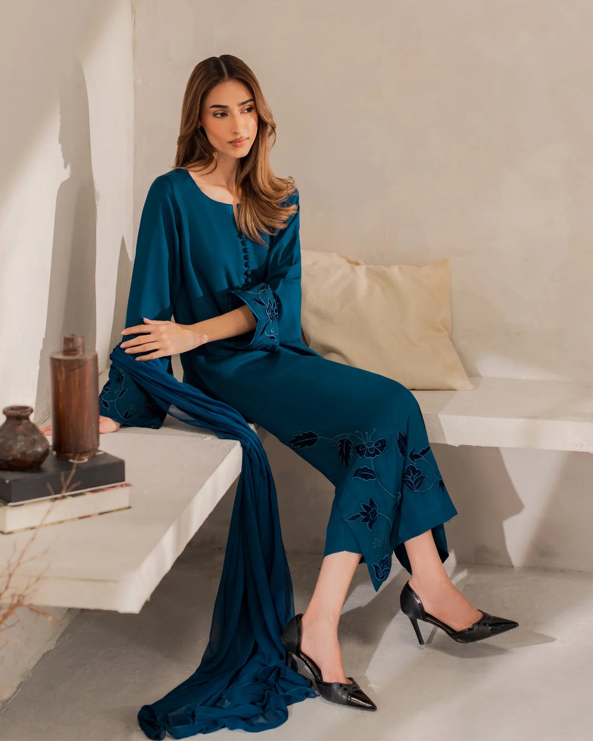 MANUSHI – Chanderi Silk Embroidered Kurta Pant Set with Organza Dupatta