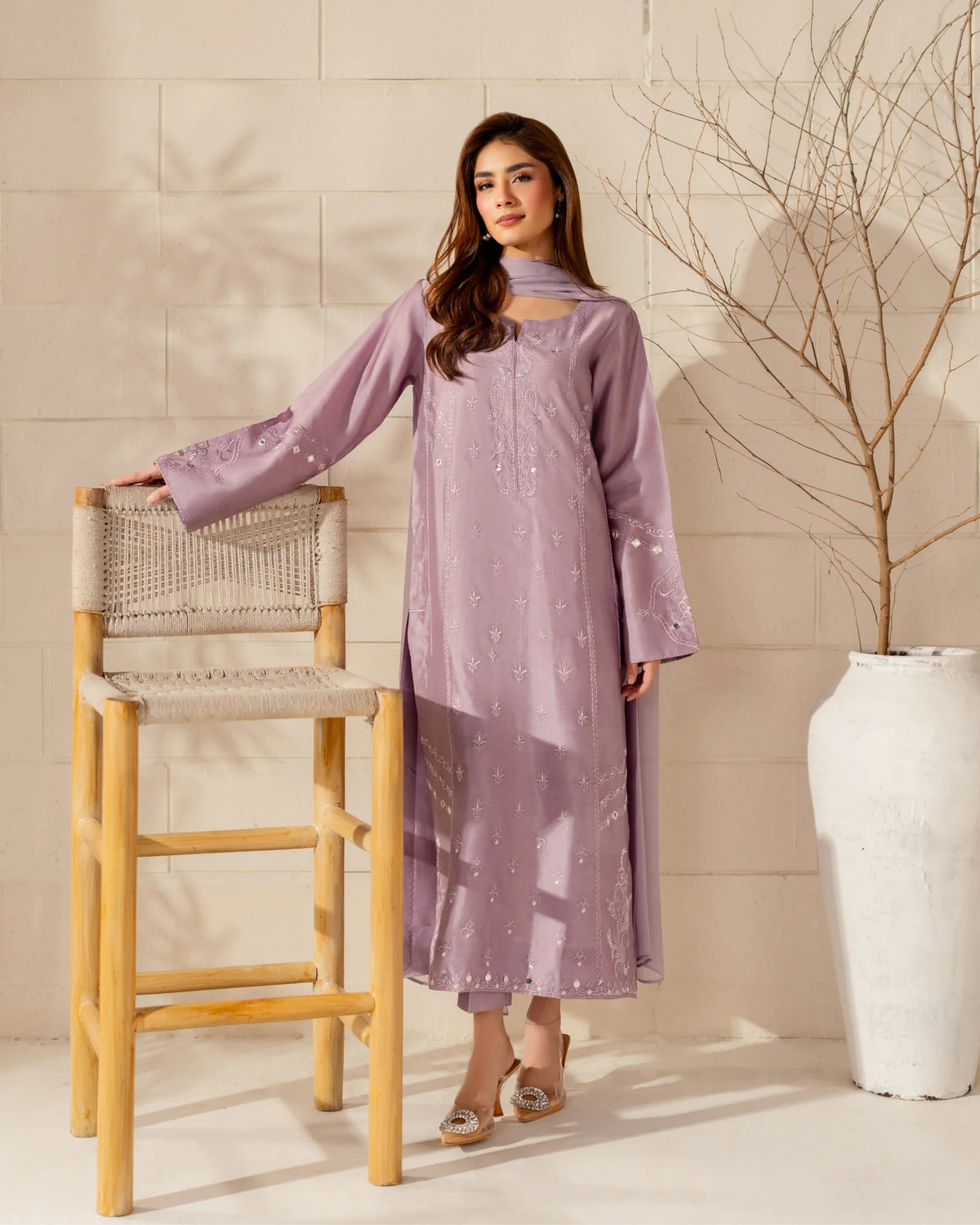 JINISHA – Lavender Embroidered French Crepe Silk Suit Set with Dupatta