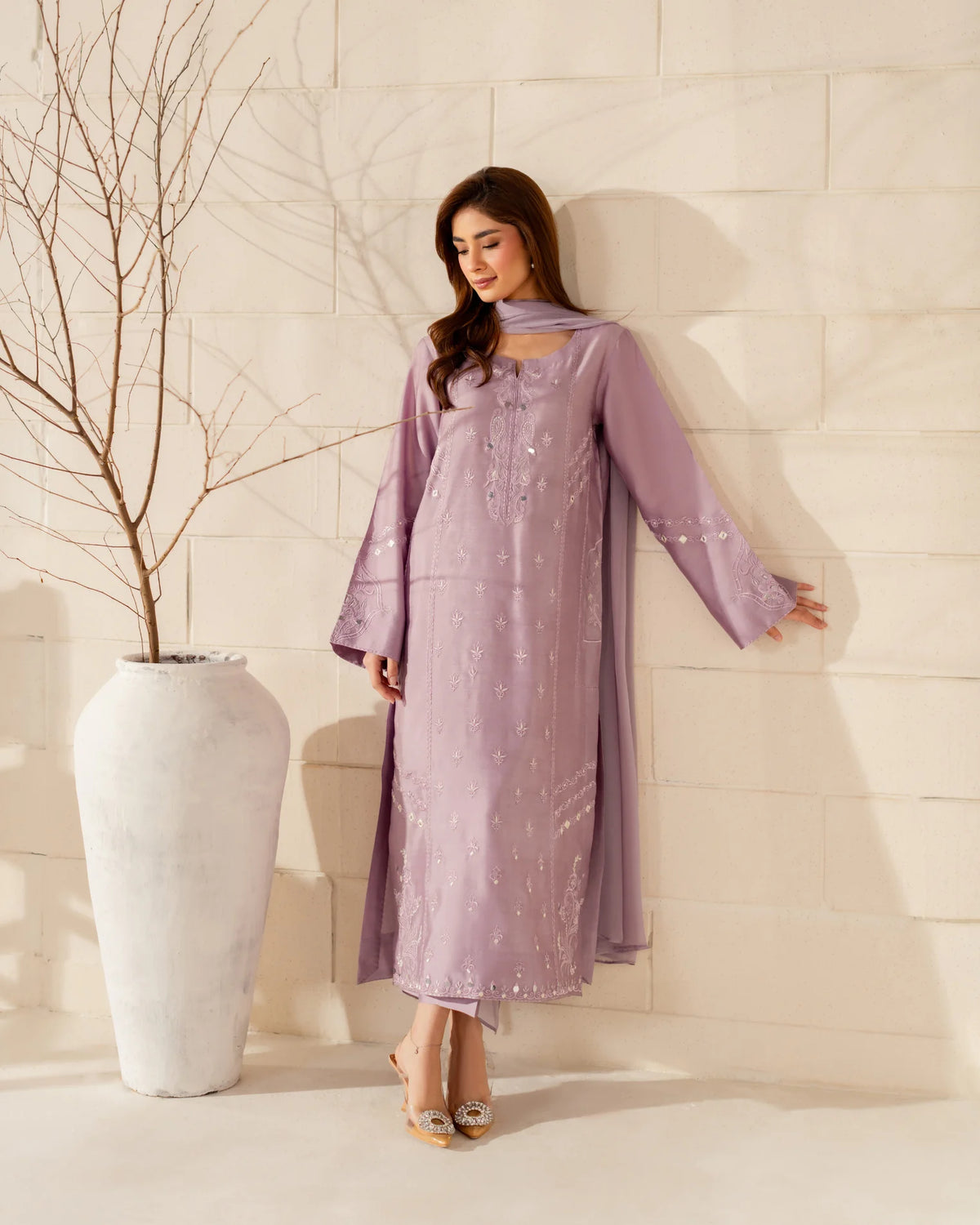 JINISHA – Lavender Embroidered French Crepe Silk Suit Set with Dupatta