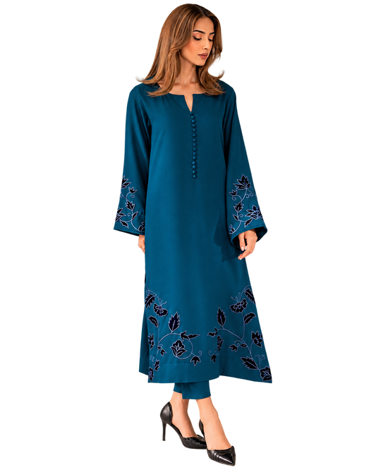MANUSHI – Chanderi Silk Embroidered Kurta Pant Set with Organza Dupatta