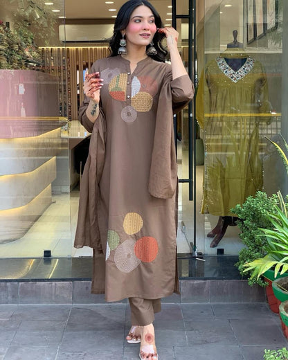 Women’s Embroidered Roman Fabric Kurta Pant Set with Chanderi Silk Dupatta
