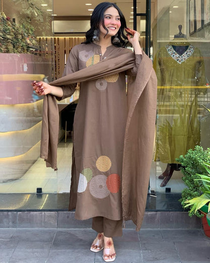 Women’s Embroidered Roman Fabric Kurta Pant Set with Chanderi Silk Dupatta